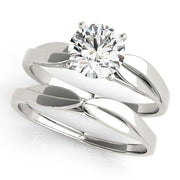 Iconic Solitaires Round Diamond Engagement Ring in 10K/14K gold and platinum with certified lab-grown or natural diamonds