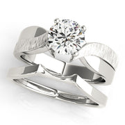 Bespoke Solitaires Any Shape Round Diamond Engagement Ring in 10K/14K gold and platinum with certified lab-grown or natural diamonds