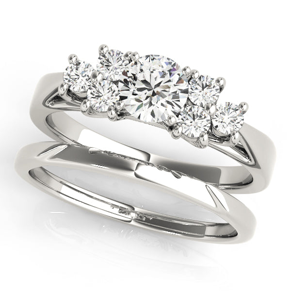 Exquisite Cluster Sides Round Diamond Engagement Ring in 10K/14K gold and platinum with certified lab-grown or natural diamonds