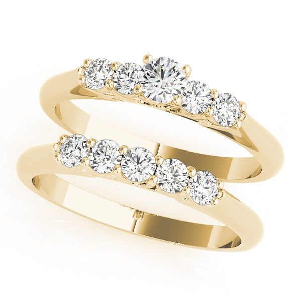 Bespoke Prong-Set Round Diamond Engagement Ring in 10K/14K gold and platinum with certified lab-grown or natural diamonds