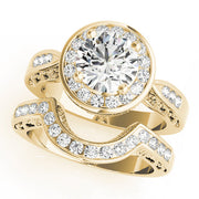 Eternal Halo Round Diamond Engagement Ring in 10K/14K gold and platinum with certified lab-grown or natural diamonds
