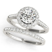 Statement Halo Round Diamond Engagement Ring in 10K/14K gold and platinum with certified lab-grown or natural diamonds