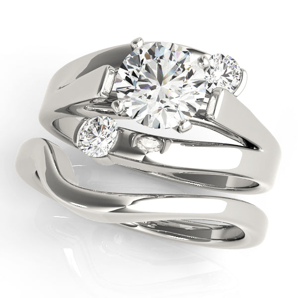 Elegant Solitaires Round Diamond Engagement Ring in 10K/14K gold and platinum with certified lab-grown or natural diamonds