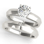 Majestic Solitaires Round Diamond Engagement Ring in 10K/14K gold and platinum with certified lab-grown or natural diamonds