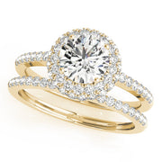 Signature Halo Round Diamond Engagement Ring in 10K/14K gold and platinum with certified lab-grown or natural diamonds