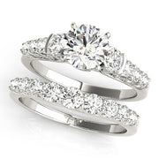 Brilliant Prong-Set Round Diamond Engagement Ring in 10K/14K gold and platinum with certified lab-grown or natural diamonds
