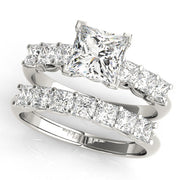 Classic Prong-Set Princess Diamond Engagement Ring in 10K/14K gold and platinum with certified lab-grown or natural diamonds
