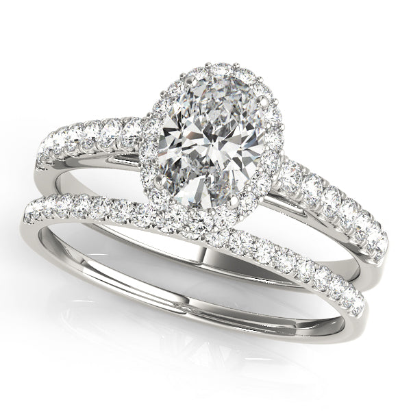 Iconic Halo Oval Diamond Engagement Ring in 10K/14K gold and platinum with certified lab-grown or natural diamonds