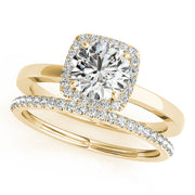 Regal Halo Round Diamond Engagement Ring in 10K/14K gold and platinum with certified lab-grown or natural diamonds