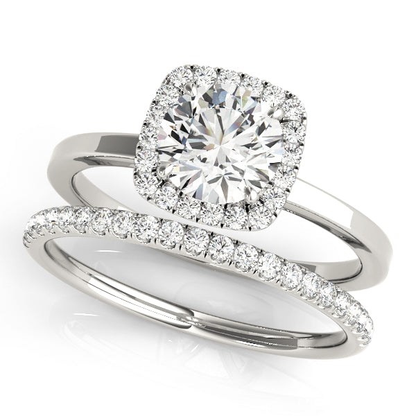 Regal Halo Round Diamond Engagement Ring in 10K/14K gold and platinum with certified lab-grown or natural diamonds
