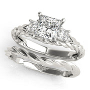 Exquisite Sidestone Princess Diamond Engagement Ring in 10K/14K gold and platinum with certified lab-grown or natural diamonds