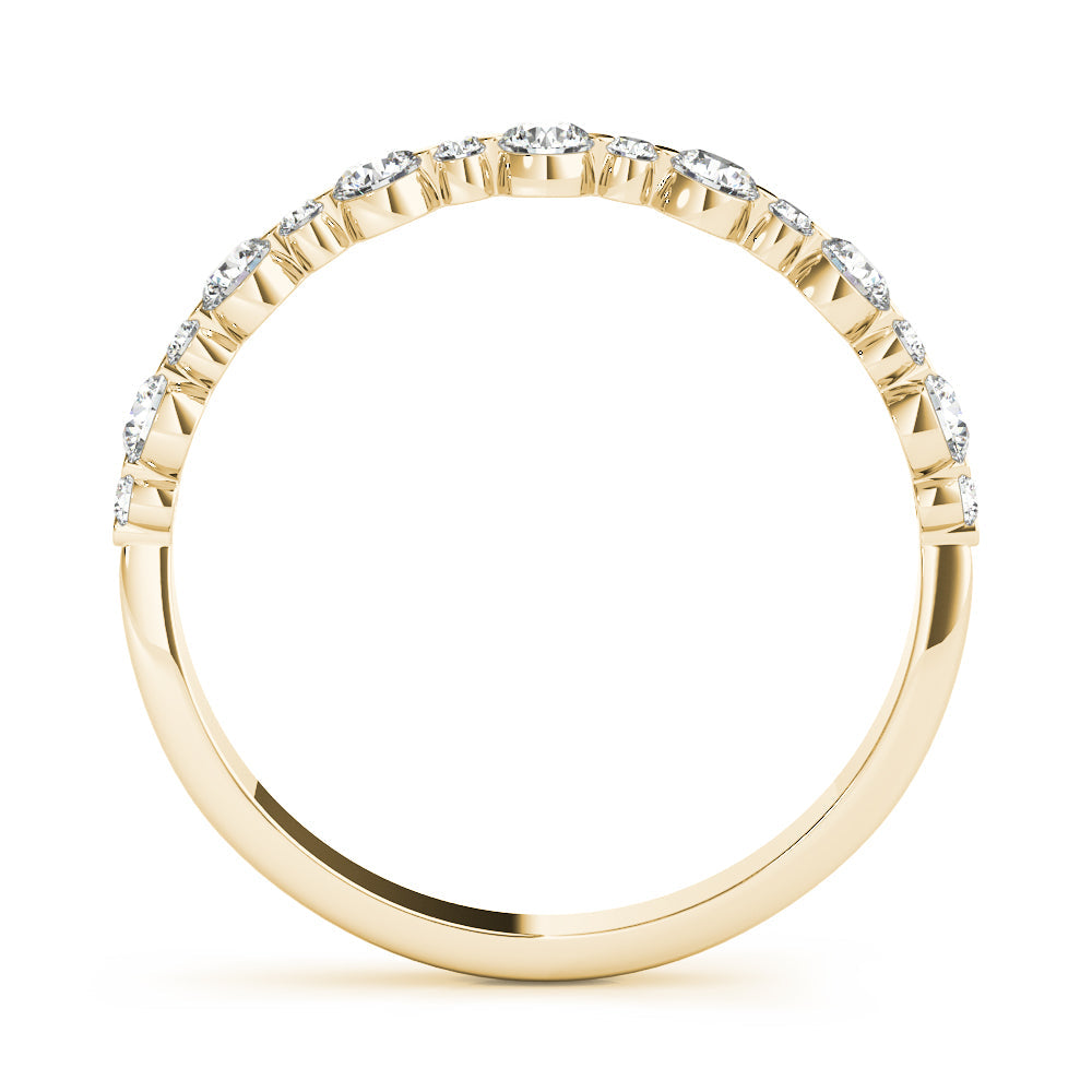Single Shared Prong , Alternating Size Half Eternity Ring in Gold & Platinum