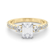Regal Remount Ring Round Diamond Engagement Ring in 10K/14K gold and platinum with certified lab-grown or natural diamonds