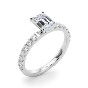 Sophisticated Remount Rng Round Diamond Engagement Ring in 10K/14K gold and platinum with certified lab-grown or natural diamonds