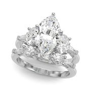Iconic Tapered Baguette Sides Oval Diamond Engagement Ring in 10K/14K gold and platinum with certified lab-grown or natural diamonds