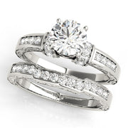 Sophisticated Antique Round Diamond Engagement Ring in 10K/14K gold and platinum with certified lab-grown or natural diamonds
