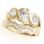 Vintage Round Diamond Trilogy Ring in 10K/14K gold and platinum with certified lab-grown or natural diamonds