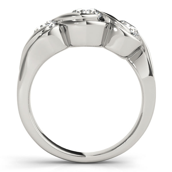 Vintage Round Diamond Trilogy Ring in 10K/14K gold and platinum with certified lab-grown or natural diamonds