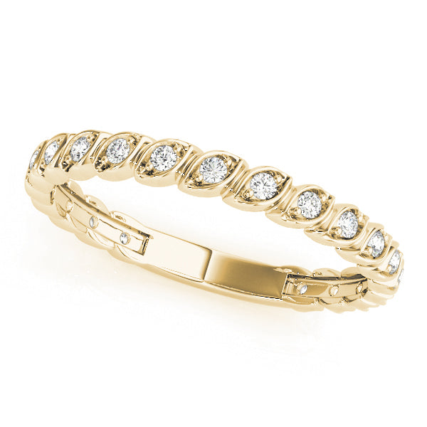 Prong Set Half Eternity Ring in 10K/14K gold and platinum with certified lab-grown or natural diamonds