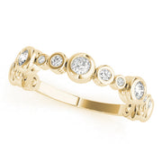B-Dwn Chg. Half Eternity Ring in 10K/14K gold and platinum with certified lab-grown or natural diamonds