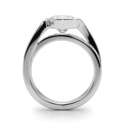 Vintage-Inspired Sidestone Round Diamond Engagement Ring in 10K/14K gold and platinum with certified lab-grown or natural diamonds