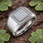 Lab-Grown Round Cut Diamond Signet Ring in 10K/14K gold and platinum with certified lab-grown or natural diamonds