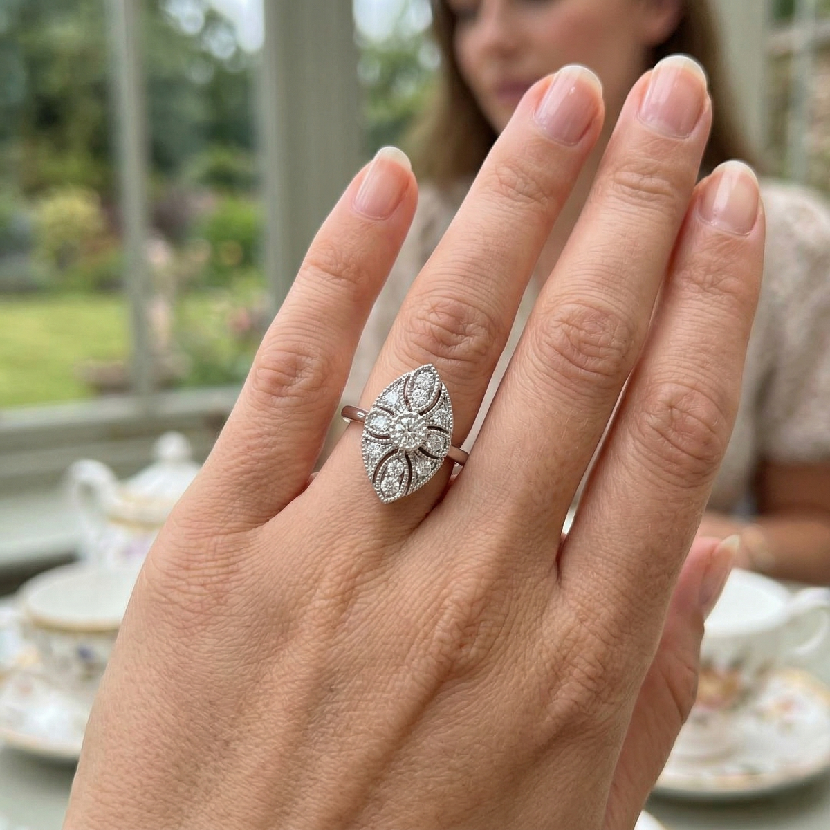 Lab-Grown Art Deco Floral Style Round Diamond Vintage Ring 0.20ct in 10K/14K gold and platinum with certified lab-grown or natural diamonds