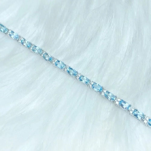 Raedself Aquamarine 4 Prong Gemstone Bracelet