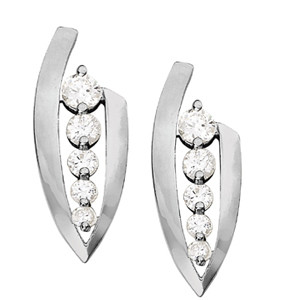 Freia 0.12 Carat Natural Journey Diamond Earrings