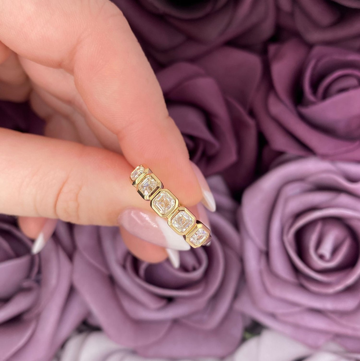 Eloriah Lab Grown Bezel 5 Stone Diamond Ring