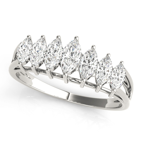 Ispina Lab Grown Prong-Set 7 Stone Diamond Ring